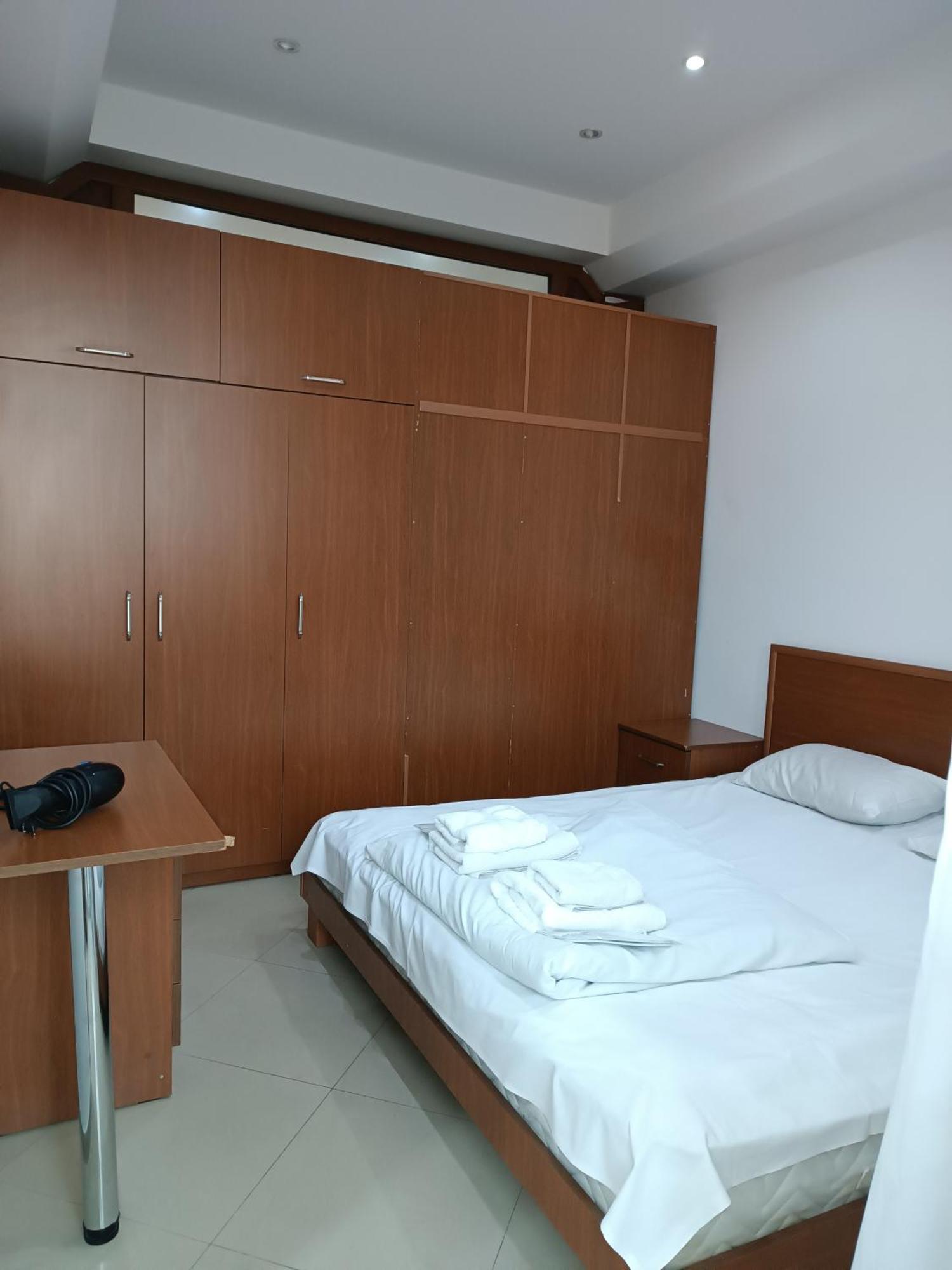 Rent Inn Yerevan On Sakharov Square Exterior foto