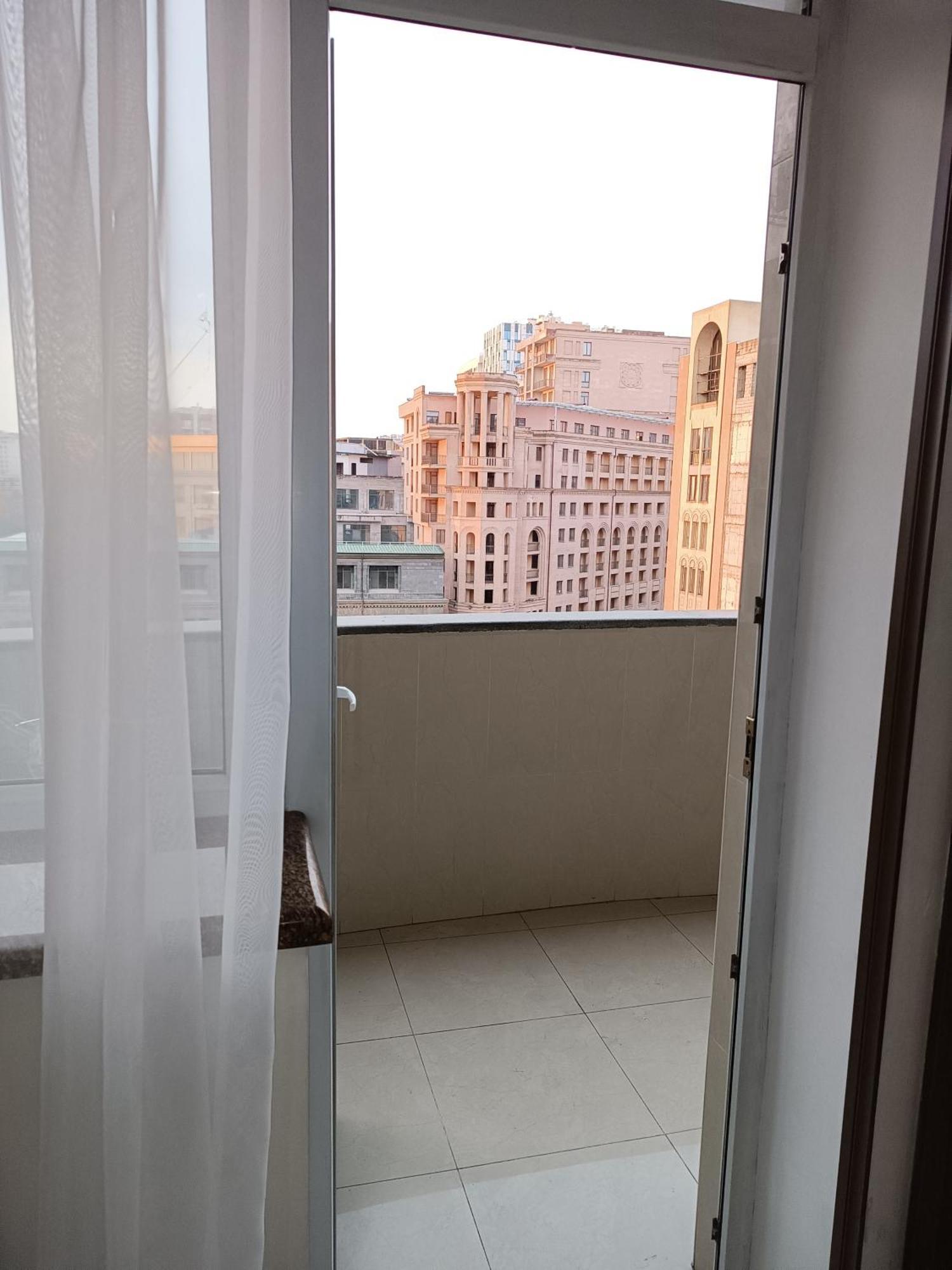 Rent Inn Yerevan On Sakharov Square Exterior foto