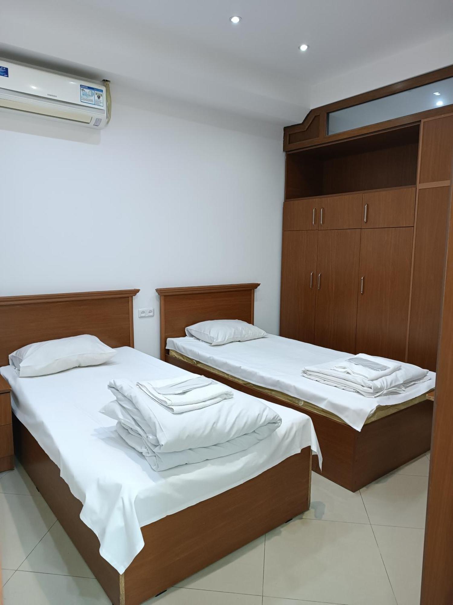 Rent Inn Yerevan On Sakharov Square Exterior foto