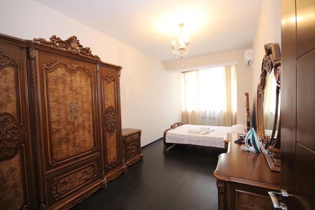 Rent Inn Yerevan On Sakharov Square Habitación foto